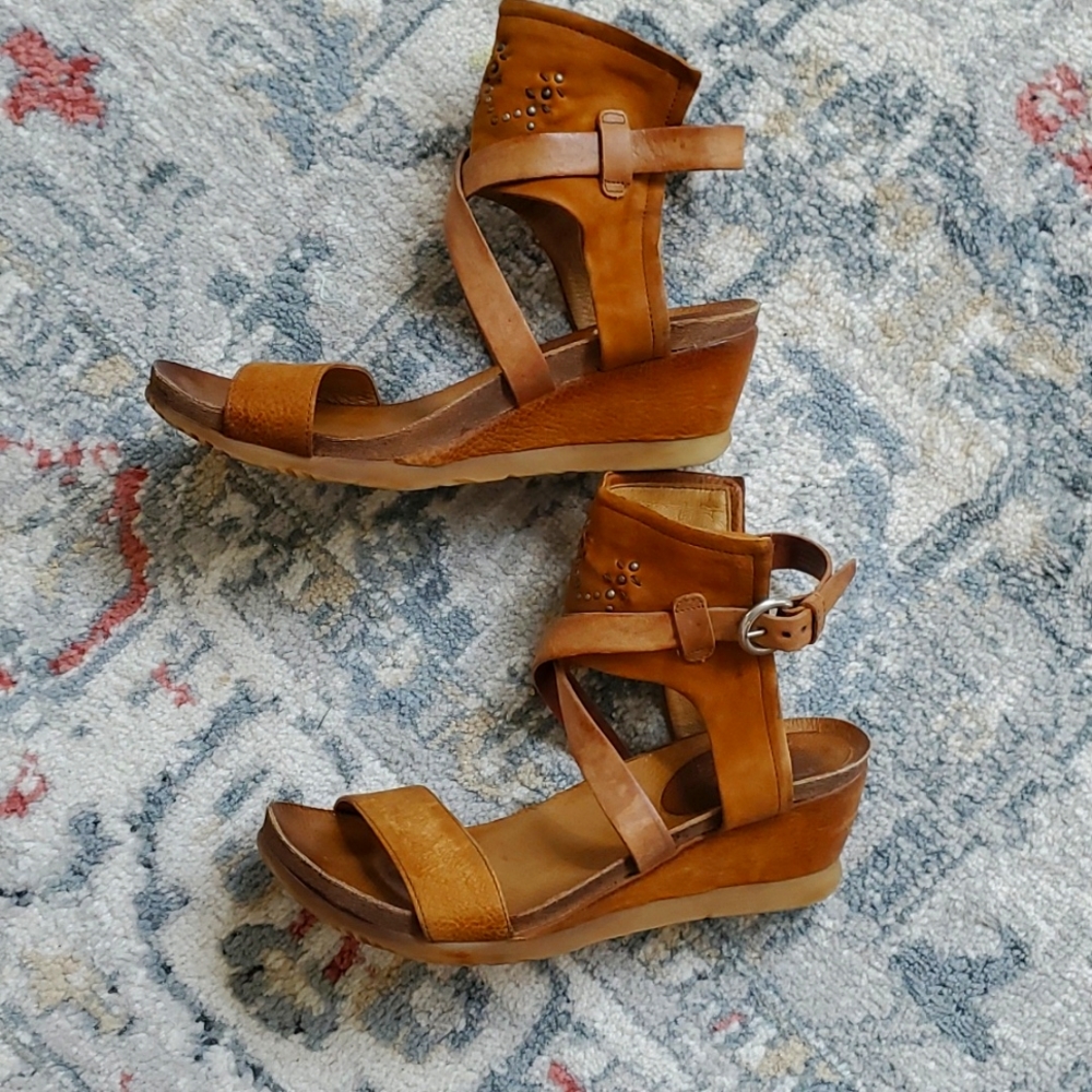 Miz Mooz brown leather studded wedge sandal size 39